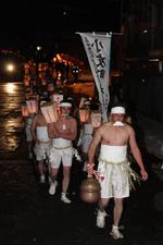 小友町で伝統の裸参り開催